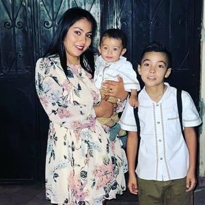 Meet your Posher, Efrain